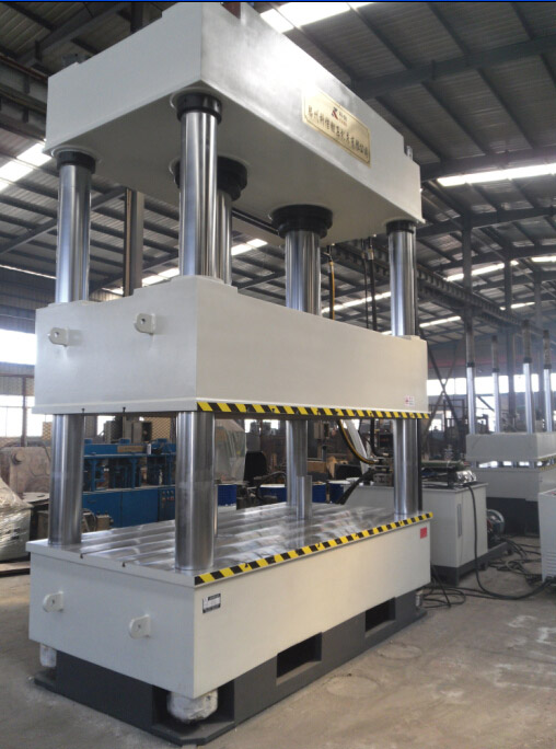 YL32-500T防雨棚，專用油壓機（四柱液壓機）